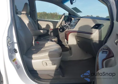 2012 Toyota Sienna Xle 7 Passenger z USA, uszkodzony, nr VIN 5TDDK3DC2CS043340